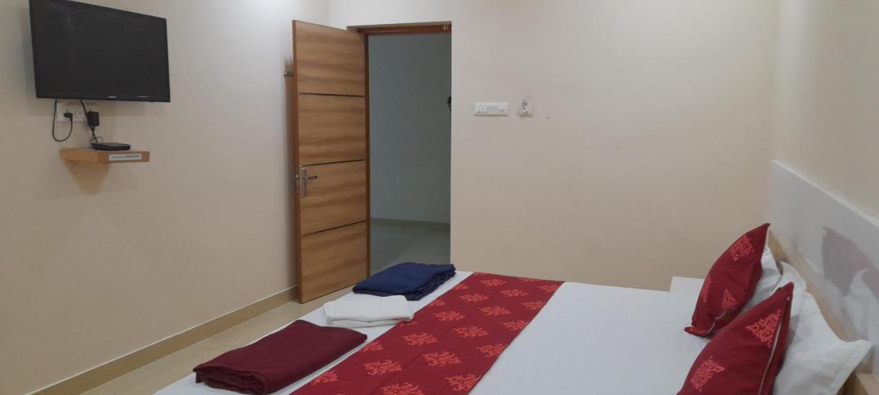 Sai Velan Residency Hotel Dindigul Exterior photo